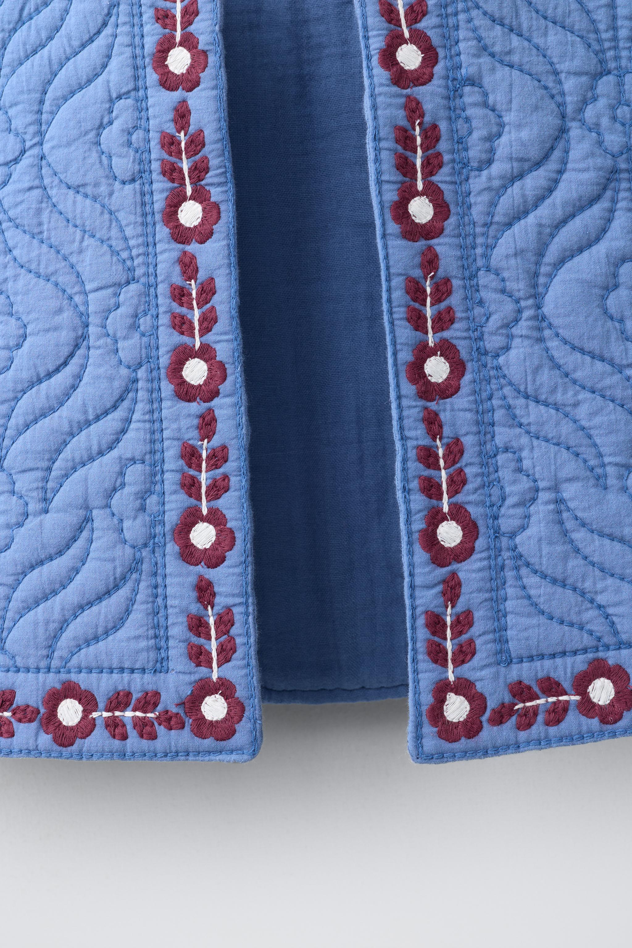 GILET TEXTURÉ BRODÉ